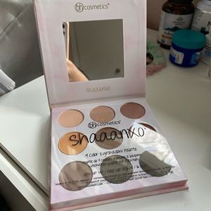 Shaaanxo BH Cosmetics Eyeshadow + Lip Palette